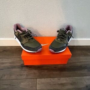 Nike Pegasus 89 Golf shoes Olive Green and Pink Accent